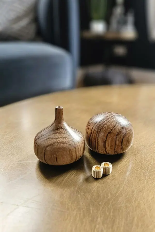 Set mini urntjes met houder voor wierook stokje (Zebra hout)