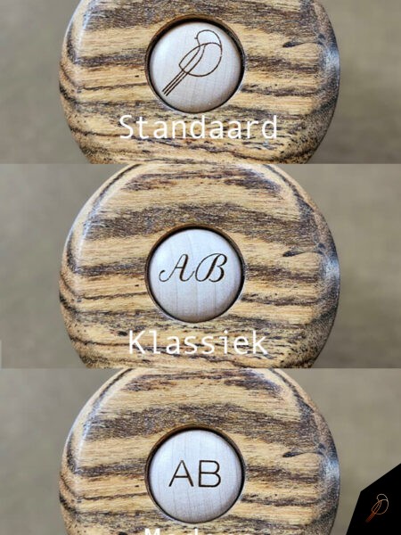 ThuisHerdenken gepersonaliseerde houten afsluitdop voor mini urn-overzicht